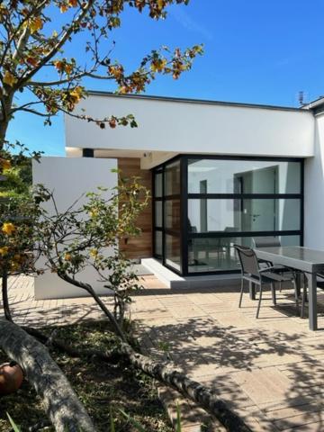 Maison Villa Montmarin Vue Mer Bretagne Nord Vers Roscoff Carantec Morlaix Plouescat Locquenole Avec Son Spa Et Sa Vue Mer Экстерьер фото